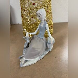 Lladero “Shepherdess”Elegant Porcelain Figurine with Dove